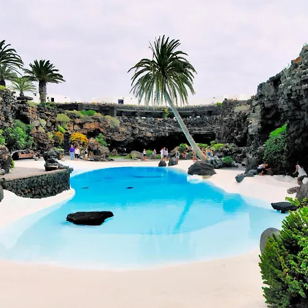 Apartment The Birds House, Large Terrace With Garden View Costa Teguise