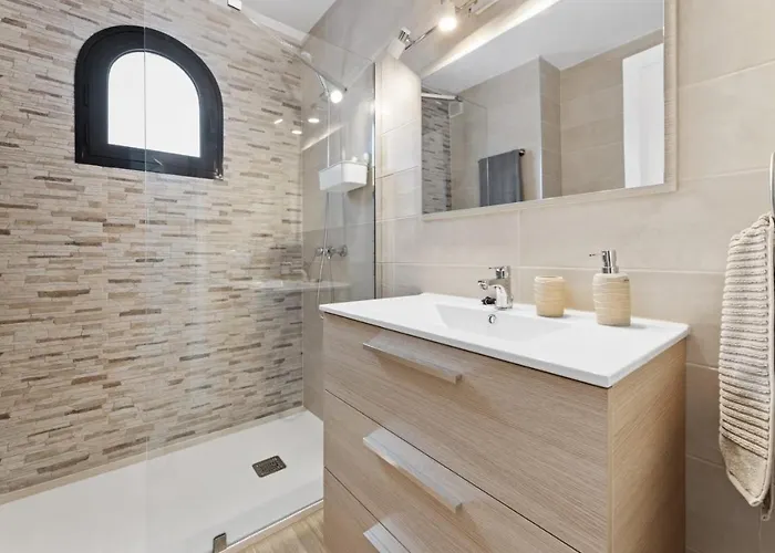 Apartman The Birds House Peaceful Garden Retreat