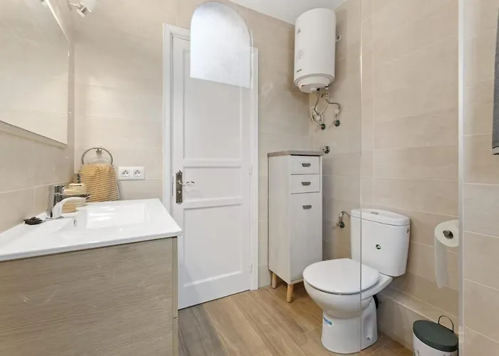 The Birds House Peaceful Garden Retreat